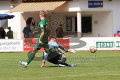 Bezirksliga - Saison 2024/25 - SV Manching - TSV Jetzendorf - Rainer Meisinger (Nr.8 - SV Manching) mit einer Torchance - Josef Strohmeier Torwart Jetzendorf - Foto: Meyer Jürgen