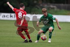 Landesliga - Saison 2024/25 - SV Manching - FSV Pfaffenhofen - Luca Bienek grün Manching (Nr.6 - SV Manching) - Maximilian Völke rot Pfaffenhofen - Foto: Meyer Jürgen