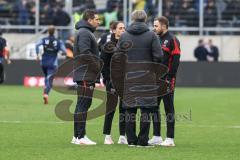 3. Liga; 1. FC Saarbrücken - FC Ingolstadt 04; Spiel ist aus Niederlage, Gespräch auf dem Feld Co-Trainer Patrick Schönfeld (FCI) Cheftrainerin Sabrina Wittmann (FCI) Co-Trainer Fabian Reichler (FCI) Geschäftsführer Dietmar Beiersdorfer (FCI)