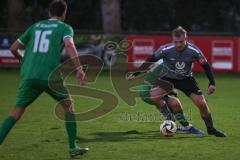 A-Klasse - Saison 2024/25 - FC Gerolfing II - TV 1861 Ingolstadt - Florian Uslar grün Gerolfing links - David Szymczyk grau Ingolstadt  - Leopold Wegmann #16 grün Gerolfing - Foto: Meyer Jürgen