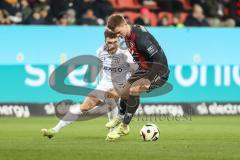 3. Liga; FC Ingolstadt 04 - Energie Cottbus; Zweikampf Kampf um den Ball Sebastian Grönning (11, FCI) Möker Yannik (21 ECO)