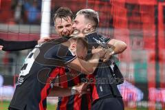 3. Liga; FC Ingolstadt 04 - Borussia Dortmund II; Tor Jubel Treffer David Kopacz (29, FCI) mit Max Besuschkow (17, FCI) Dennis Borkowski (7, FCI)