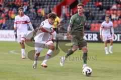 3. Liga; VfB Stuttgart 2 - FC Ingolstadt 04; Sebastian Grönning (11, FCI) Meyer Leny (16 VFB)