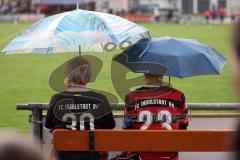 Toto - Pokal - Saison 2024/25 - TSV Lohr - FC Ingolstadt 04 -  mitgereiste Fans - Regenschirm - XXXXX - Foto: Meyer Jürgen