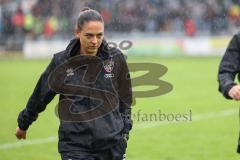 Toto Pokal; FC Sportfreunde Schwaig - FC Ingolstadt 04; Cheftrainerin Sabrina Wittmann (FCI) vor dem Spiel im strömenden Regen