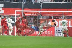 3. Liga; FC Ingolstadt 04 - TSV 1860 München; Tor Jubel Treffer Ausgleich 1:1 Haugen Sigurd (22 TSV) Torwart Kai Eisele (25, FCI)