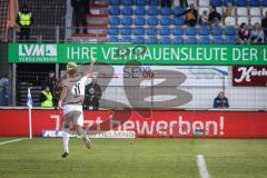 3. Liga; SV Meppen - FC Ingolstadt 04; Tor Jubel Treffer Tobias Bech (11, FCI) läuft jubelnd zu den mitgereisten Fans