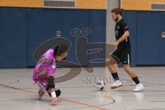 Hallenturnier MTV Ingolstadt - Saison 2025/26 - Türkisch SV Ingolstadt - SV Manching - Daniel Schweiger schwarz Manching - Yasin Baysak TW Türkisch Ingolstadt - Foto: Meyer Jürgen