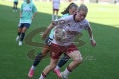 2. Bundesliga Frauen - Saison 2025/26 - FC Ingolstadt 04 Frauen - SC Sand - Schaer Ronja grün SC Sand  - Nina Penzkofer (Nr.29 - FC Ingolstadt Frauen I) - Foto: Meyer Jürgen