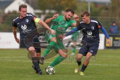 Kreisklasse - Saison 2025/26- TSV Etting - TSV Lenting - Philipp Heckner blau Etting - Metehan Kuscuoglu grün Lenting - Luca Wottawa blau Etting - Foto: Meyer Jürgen