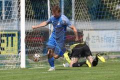 Kreisliga - Saison 2024/25- TSV Ober./Unterh.stadt - SV Hundszell-  -  Der 0:1 Führungstreffer durch Mathias Weinzierl blau Hundszell - jubel - Nils Stöver Torwart Oberh.stadt - Foto: Meyer Jürgen