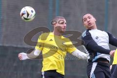 Freundschaftsspiel - Saison 2025/26 - TSV Ober./Unterhaunstadt -  TSV Neustadt  - Manuel Hunner grau Oberh.stadt - Muris Avdic gelb Neustadt - Foto: Meyer Jürgen