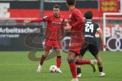 3. Liga - Saison 2025/26 - FC Ingolstadt 04 - Rot-Weiss Essen - Max Besuschkow (Nr.17 - FC Ingolstadt 04) - XXXXX - Foto: Meyer Jürgen
