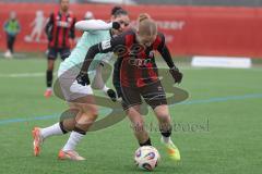 2. Bundesliga Frauen - Saison 2025/26 - FC Ingolstadt 04 Frauen - FFC Turbine Potsdam - Mahmoud Amani weiss Potsdam - Nina Penzkofer (Nr.29 - FC Ingolstadt Frauen I) - Foto: Meyer Jürgen