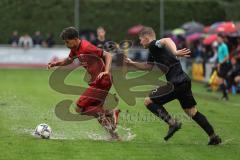Toto Pokal; FC Sportfreunde Schwaig - FC Ingolstadt 04; Fredrik Carlsen (8, FCI) Zweikampf Kampf um den Ball Tobias Jell