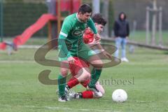 Kreisklasse - Saison 2025/26- TSV Pförring - SV Karlshuld-  - Simon Reichl rot Pförring - Alex Libeg grün Karlshuld - Foto: Meyer Jürgen