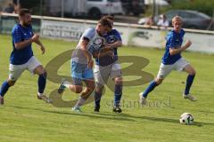 Kreisklasse - Saison 2024/25- TSV Großmehring - SV Oberstimm - Jonas Weidinger weiss Oberstimm - Fabian Risch blau Großmehring - Foto: Meyer Jürgen