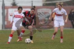 2. Bundesliga Frauen - Saison 2025/26 - FC Ingolstadt 04 Frauen - VFB Stuttgart  - Emma Kusch (Nr.9 - FC Ingolstadt Frauen I) - Hirano Yuka weiss Stuttgart  - Foto: Meyer Jürgen