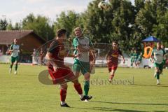 Freundschaftsspiel- Saison 2025/26- SV Kasing - FC Geisenfeld-  - Markus Renoth grün Geisenfeld - Patrick Rzepka rot Kasing - Foto: Meyer Jürgen