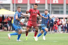 3. Liga; Testspiel; FC Ingolstadt 04 - 1. FC Heidenheim; Zweikampf Kampf um den Ball Mainka Patrick (6 HDH) Fredrik Carlsen (8, FCI) Busch Marnon (2 HDH)