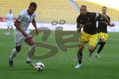 3. Liga - Saison 2024/25 - Alemannia Aachen - FC Ingolstadt 04  - Marcel Costly (Nr.22 - FCI) - Lamar Yarbrough (Nr.25 - Alemannia Aachen) - Foto: Meyer Jürgen