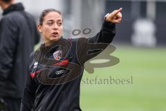 3. Liga; Testspiel; FC Ingolstadt 04 - 1. FC Heidenheim; Cheftrainerin Sabrina Wittmann (FCI) erklärt in der Pause
