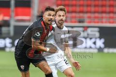 3. Liga; FC Ingolstadt 04 - SV Waldhof Mannheim; Zweikampf Kampf um den Ball Pascal Testroet (37, FCI) Klünter Lukas (24 SVWM)