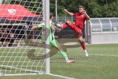 * Testspiel - Saison 2025/26 - FC Ingolstadt 04 - SpVgg Bayreuth - Yannick  Deichmann (Nr.20 - FC Ingolstadt 04) mit einem Tor - jubel -  - Torwart Maurice Dehler (Nr.34 - SpVgg Bayreuth) - Foto: Meyer Jürgen