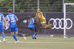 Bayernliga Nord - Saison 2024/25 - FC Ingolstadt 04 II - FC Münchberg - Micah Ham (Nr.25 - FCI U21) - Jonas Lang Torwart Münchberg - Foto: Meyer Jürgen