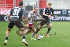 3. Liga; FC Ingolstadt 04 - VfL Osnabrück; Mattis Hoppe (2, FCI) Kammerbauer Patrick (31 VFL) Wagner Fridolin (26 VFL)