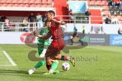 3. Liga; FC Ingolstadt 04 - SSV Ulm; Torchance verpasst Marcel Costly (22, FCI) Ortag Christian (39 Ulm) stört und hält