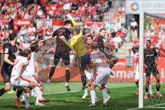 3. Liga; Rot-Weiss Essen - FC Ingolstadt 04; Torchance verpasst Georgios Antzoulas (6, FCI) Torwart Golz Jakob (1 RWE) Brumme Lucas (14 RWE)