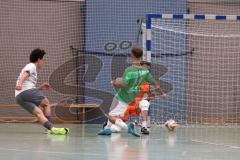 Hallenturnier Ingolstadt Nord - Saison 2024/25 - MBB SG MAnching - FC Fatih Ingolstadt  - Mustafa Kaldirim weisss Manching mit einen Tor - jubel -  - Marko Miskovic Torwat Fatih - Robert Henemann grün Fatih - Foto: Meyer Jürgen