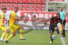 3.Liga - Saison 2023/2024 - FC Ingolstadt 04 -  1. FC Saarbrücken - Leon Guwara (Nr.6 - FCI) - Foto: Meyer Jürgen