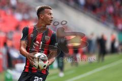 DFB-Pokal; FC Ingolstadt 04 - 1. FC Kaiserslautern; Marcel Costly (22, FCI) Einwurf