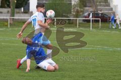Kreisklasse - Saison 2025/26- TSV Großmehring - SV Oberstimm-  - Maximilian Samweber blau Großmehring - Jonas Weidinger weiss Oberstimm  - Foto: Meyer Jürgen