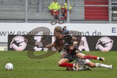 3. Liga; SV Wehen Wiesbaden - FC Ingolstadt 04; Zweikampf Kampf um den Ball Hollerbach Benedict (21 SVW) Visar Musliu (16, FCI)