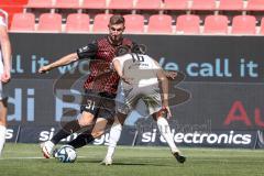 3. Liga; FC Ingolstadt 04 - Hallescher FC; Julian Kügel (31, FCI) Halangk Lucas (16 Halle)