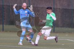 Bezirksliga - Saison 2025/26 - FC Fatih Ingolstadt - TSV 54 - DJK München - Aaron Toski (Nr.11 - FC Fatih) mit einer Torchance - Markus Blohmann TW München - Foto: Meyer Jürgen