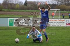 Kreisliga - Saison 2022/2023 - Sv Hundszell - TSV Ober/Unterhaunstadt - Manuel Wittmann weiss Hundszell - Stefan Härdl blau Oberh.stadt - Foto: Meyer Jürgen
