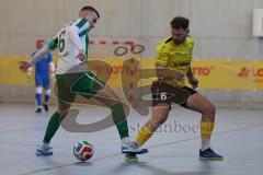 Lotto Bayern Hallencup - Saison 2024/25 - SV Manching - FC Hitzhofen/Oberzell- Dzenis Seferovic grün Manching - Christoph Thomas gelb Hitzhofen - Foto: Meyer Jürgen