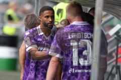 3. Liga - Saison 2026/27 - SC Preussen Münster - FC Ingolstadt 04 - Keanan Bennetts (Nr.18 - FCI) beim Abklatschen an der Bank - XXXXX - Foto: Meyer Jürgen