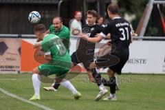 Bezirksliga - Saison 2025/26 - FC Gerolfing - VFR Garching - Den Lovric grün Gerolfing - Mike Niebauer schwarz Garching - Foto: Meyer Jürgen
