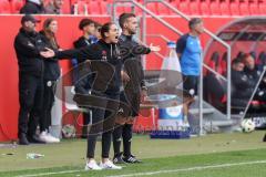 3. Liga; FC Ingolstadt 04 - FC Hansa Rostock; Cheftrainerin Sabrina Wittmann (FCI) schreit ins Feld