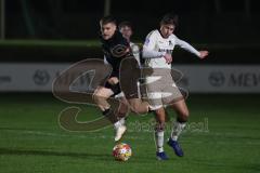 Landesliga - Saison 2024/25 - SV Manching - TSV Aindling - Sebastian Graßl (Nr.10 - SV Manching) - Menhart Noah weiss Aindling - XXXXX - Foto: Meyer Jürgen