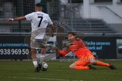 Bezirksliga - Saison 2025/26 - FC Gerolfing - DJK München - Torwart Michael Oblinger (Nr.1 - FC Gerolfing) - Berkan Altug weiss München - Foto: Meyer Jürgen