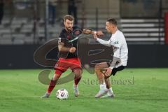 3. Liga; SC Verl - FC Ingolstadt 04; Zweikampf Kampf um den Ball Yannick Deichmann (20, FCI) Steczyk Dominik (11 Verl)