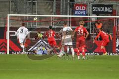 3. Liga - Saison 2024/25 - FC Ingolstadt 04 - SpVgg Unterhaching - Torwart Pelle Boevink (Nr.26 - FCI) hält einen Elfmeter von Julian Kügel (Nr.9 - Unterhaching) - XXXXX - Foto: Meyer Jürgen