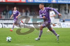 Toto-Pokal; SV Wacker Burghausen - FC Ingolstadt 04; Zweikampf Kampf um den Ball Ognjen Drakulic (30, FCI)