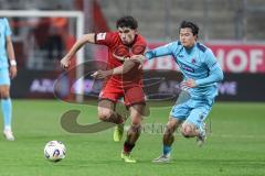 3. Liga; FC Ingolstadt 04 - FC Viktoria Köln; Zweikampf Kampf um den Ball Ognjen Drakulic (30, FCI) Kozuki Soichiro (41 VK)